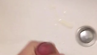 Teen quick wank lots of cum