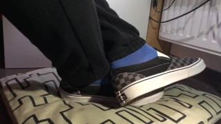 Male Shoeplay in Vans Slip ons and blue puma socks