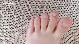 Close up view for my sexy toes task 3: cum on my feet
