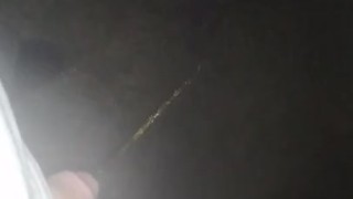 Guy Peeing in Public - 2GdI