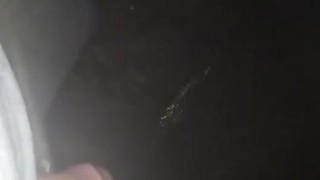 Guy Peeing in Public - 2GdI