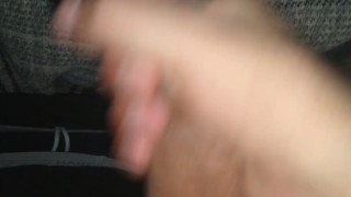 Masturbácion bajo la cobija , paja bajo la cobija ! 