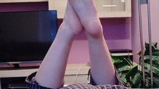 IG FOOT MODEL SHOWING HER SEXY FEET - WEBCAM SCREEN RECORD