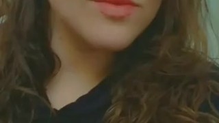Please cum on my pretty face