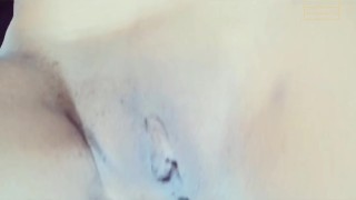 Horny MILF looking for a helping hand