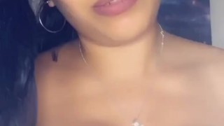 JesyFux masajeandome las tetas