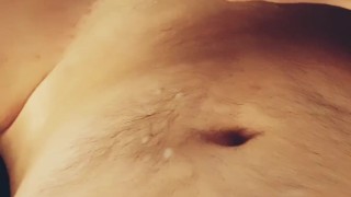 Une branle mouillé et une bonne dose de jus