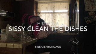 Sissy cleans the dishes 