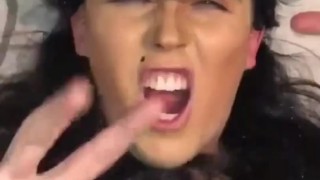 Beurette algérienne bonne à baiser 