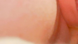 BBW TAKING HUGE DILDO,SHE LOVES PLEASURING HERSELF