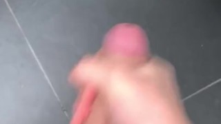 Jerking een cumming all over my moms floor 