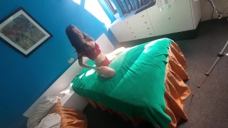 Me follo a mi hermosa en casa y terminé corriendo dentro de ella