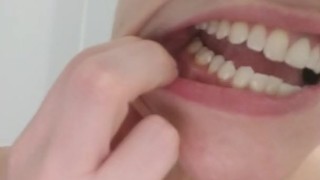  Bathtime Mouth Inspection - Teeth, Gums, Tongue, Uvula