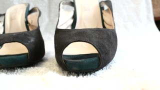 Cumshot on the shoes of the boss