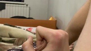 I'm jerking and cumming