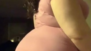 Light skinned Ts twerking 