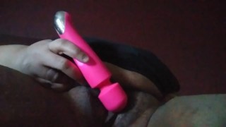 BBW does what she does best wen alone...CUMS