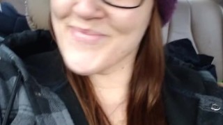Feeling cute sitting in the car!!voyeurs