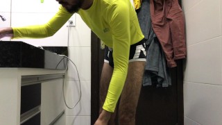 I TAKEN THE CLOTHES AND GOT ​​ALL SKINED TO BATH