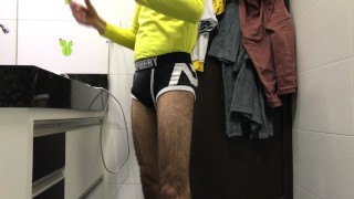 I TAKEN THE CLOTHES AND GOT ​​ALL SKINED TO BATH