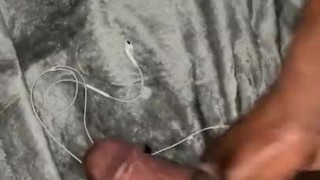 YoYoLuv jacking his dick and sending the video to a freak