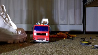 Toycar Crushing with Buffalo Sneaker (Trailer)