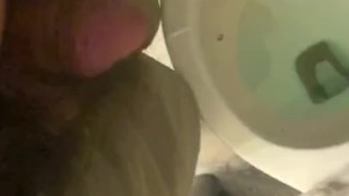 Slow motion pissing(using slow motion effect Iphone11)