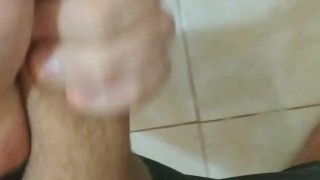 Mira como despierto a mi Pene y lo hago entrar en Acción!