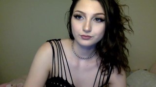 CHATURBATE TEEN CAMGIRL TIGHT ASSHOLE + GLASS BUTT PLUG BEDROOM LIVESTREAM