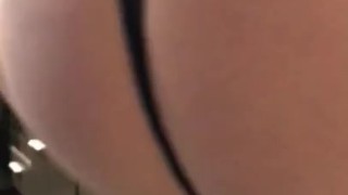 بتتصور لاخوها و توريه بزازها و طيزها الكبار BIG ARAB ASS
