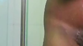 Anal shower: Amateur Japanese lesbian milf stepmom squirting is satisfying