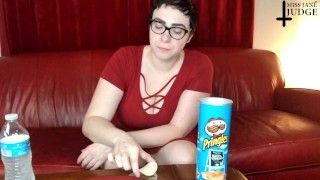 Cheeseburger and Pringles Mukbang Lunch