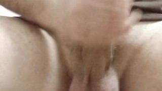 Sega con sborrata in mano - Brown shirt - jerkoff