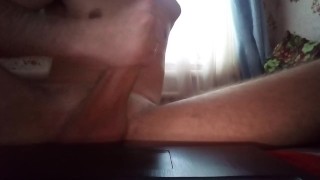 I love to mastutbate on porn