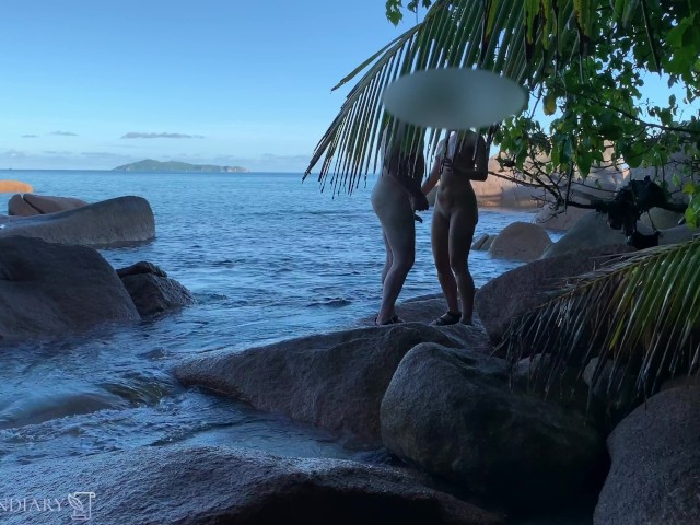 Spying a Nude Honeymoon Couple - Sex on Public Beach in Paradise - Free Porn  Videos - YouPorn