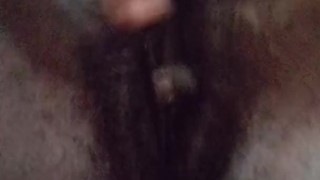 Quick masturbate while gf in shower