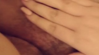 Cute Chubby rubs her clit for daddy