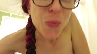 Bath Time Pee Fun!