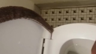 21 old virgin masturbate to his step sister in bathroom