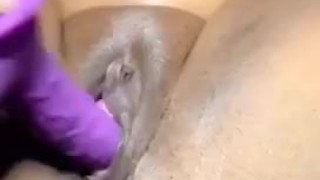 Ebony Slut Creates Waterfall 