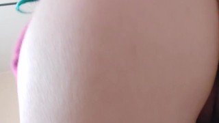 ti piace il culo scoreggione? allora guarda!