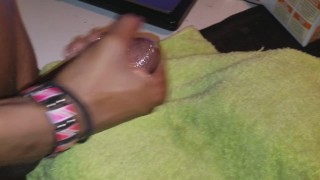GOT CAUGHT IN KICKEN GETTING IT IN BEFORE WORK