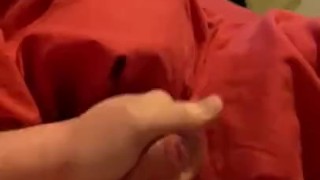 I was stressed out I started to wank had amazing cumshot 