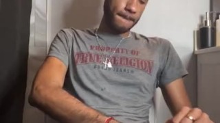 @DrewxWoods fucking toy w/ cumshot