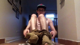 Hairy legs soaks his clothes with piss fountain