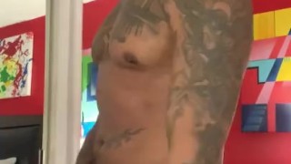 Im Always Tryna Rub My Dick & Nuts On Someones Face...