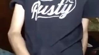 Argentinian twink jerking off