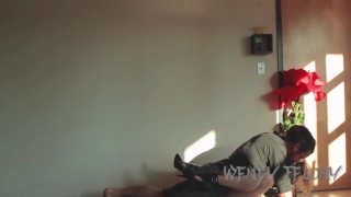 Stripper Wendy Felony performs and sucks dick