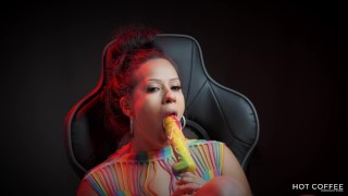 Me encanta como sabe éste pene dulce