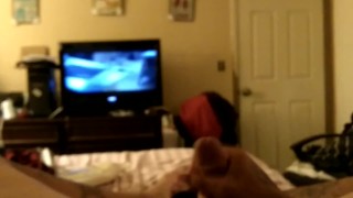 Jacking Off While Showing Off Body